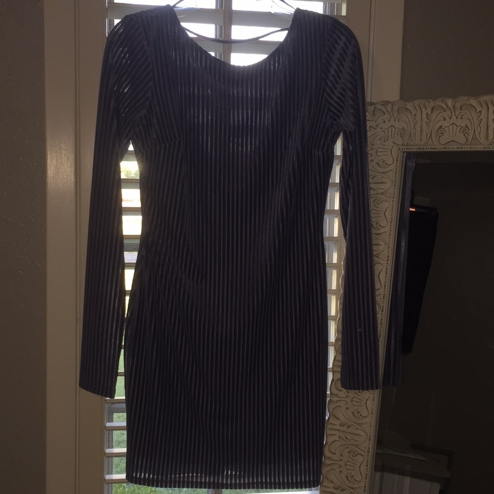 Long sleeve velvet dress